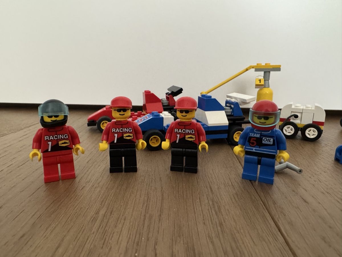 Lego Giocattoli: LEGO 2554 - Pit Stop – Usato da Fislisbach venduto da luepa 1