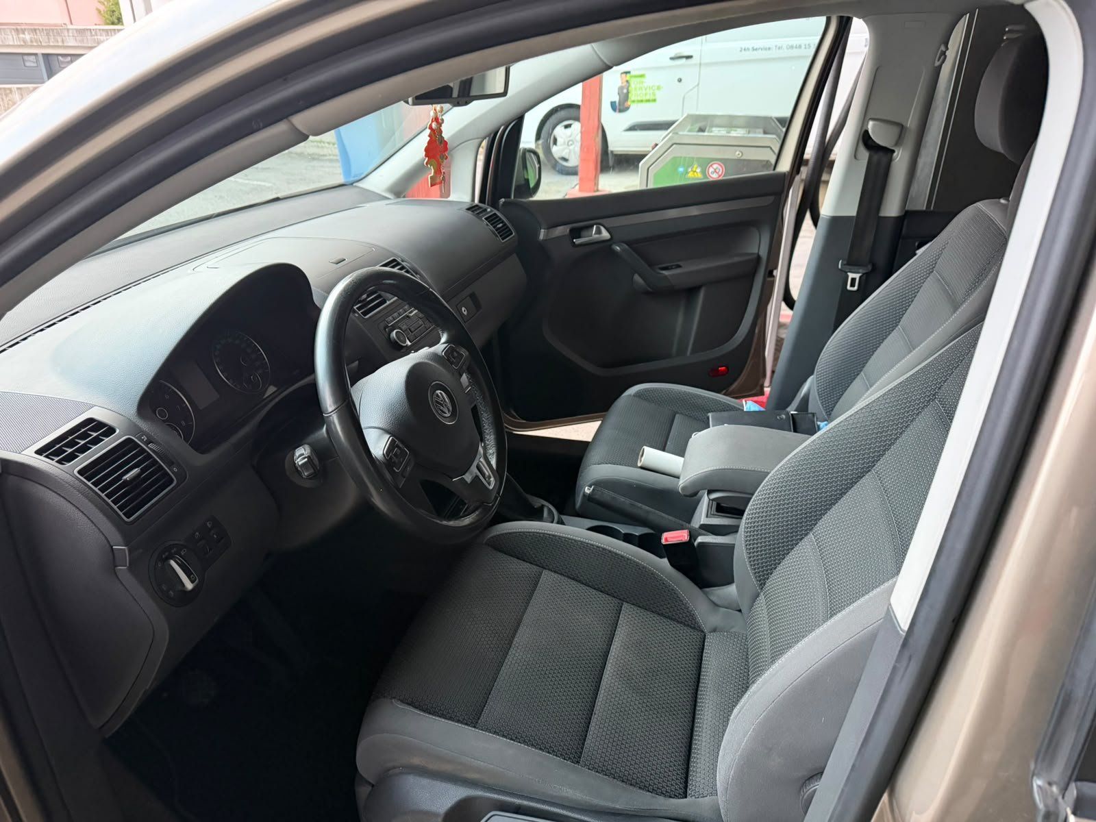 VW Autos: VW Touran -  7 Plätzer – Gebraucht aus Frauenfeld von gil_9tgc 5