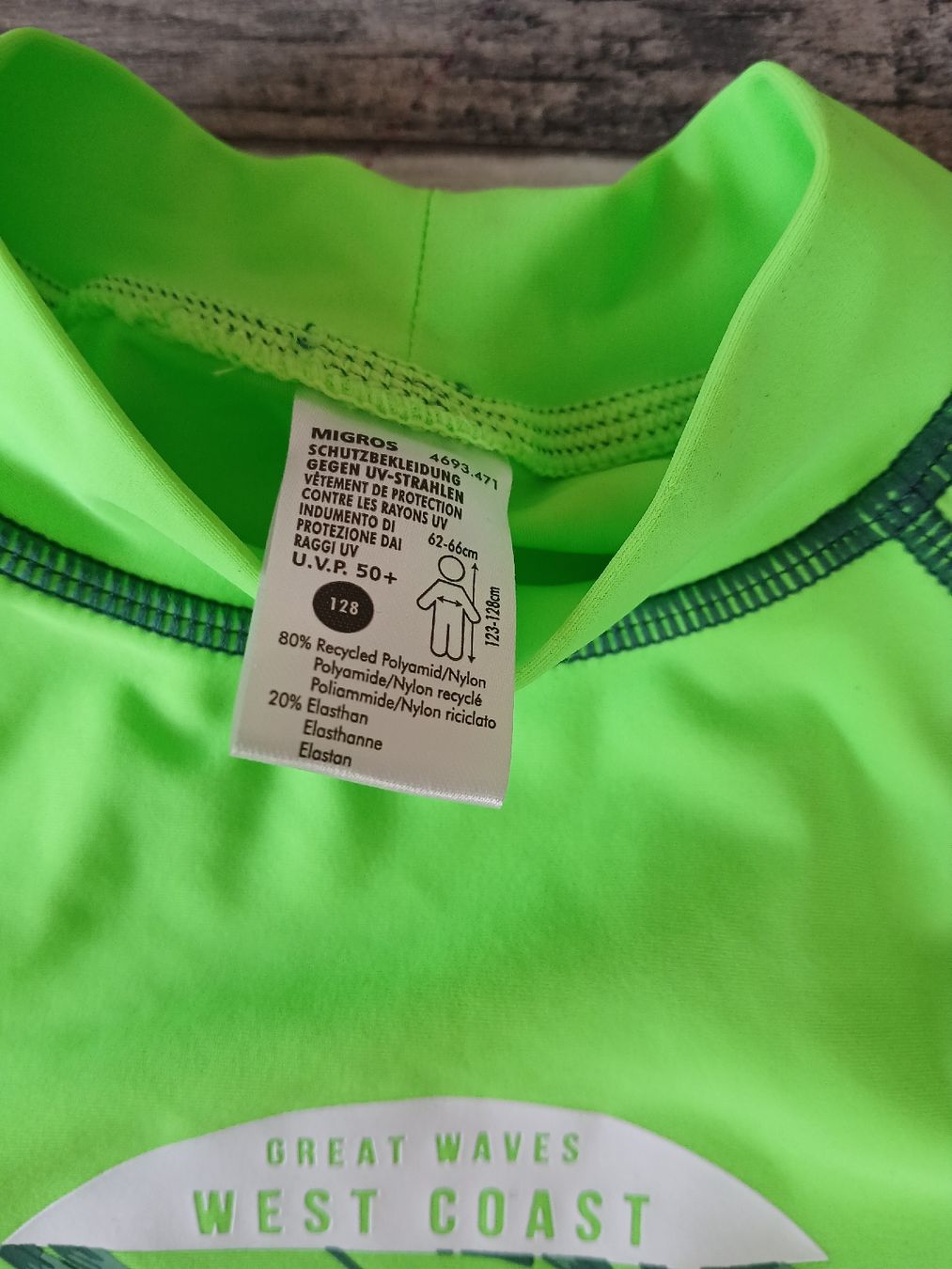 Costumi da bagno: 128 UV Badeshirt neuwertig – Usato da Sevelen venduto da boutiquenounou 1