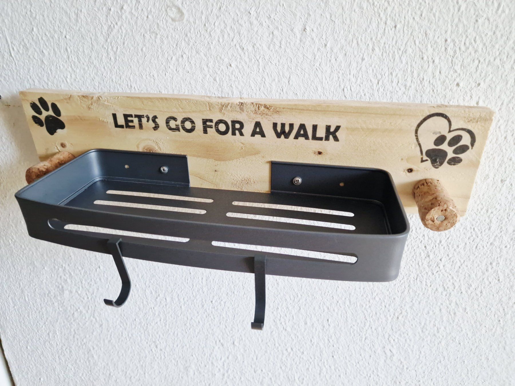 Guinzagli & Collari: Hundegarderobe ca. 47cm breit - Upcycling – Usato da Hallau venduto da CHACLA