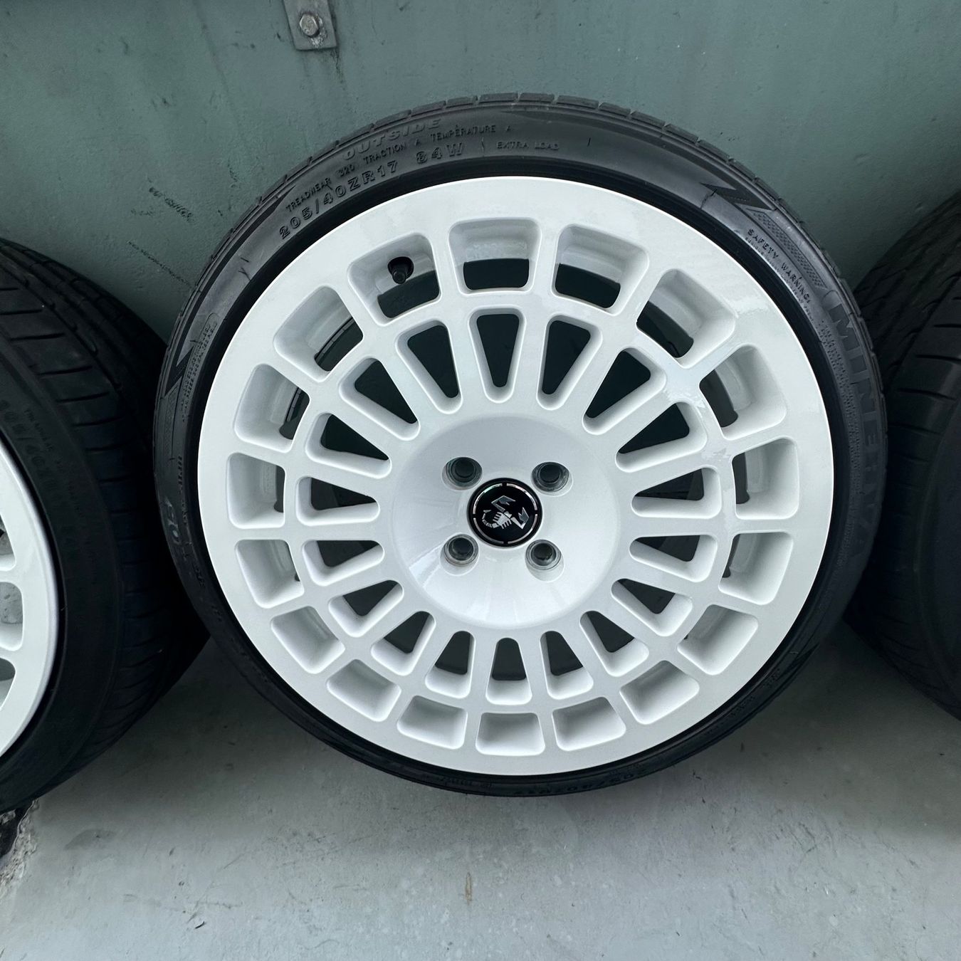 Abarth Cerchioni: Fiat 500 Abarth  withe 17" Felgen  4x98 – Usato da Rüti ZH venduto da Abarth75 5