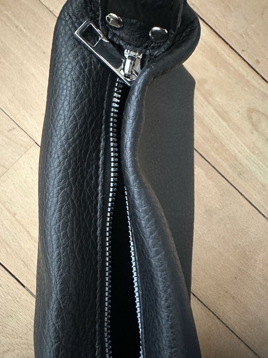 Borse da donna: Schlichte Handtasche in Schwarz – Nuovo e nell'imballaggio originale da Luzern venduto da nee_zjh6 2