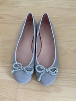 Pretty Ballerinas in grey (size 41) - Brand new; never worn
