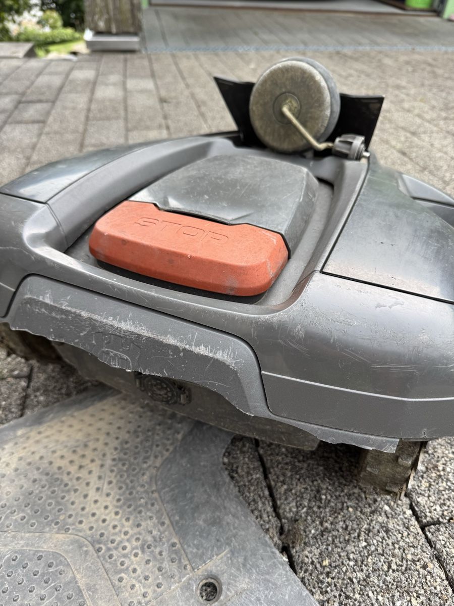 Husqvarna Tagliaerba: Husquarna 315 Rasenroboter – Difettoso da Ebnat-Kappel venduto da Buchiworldwide 3