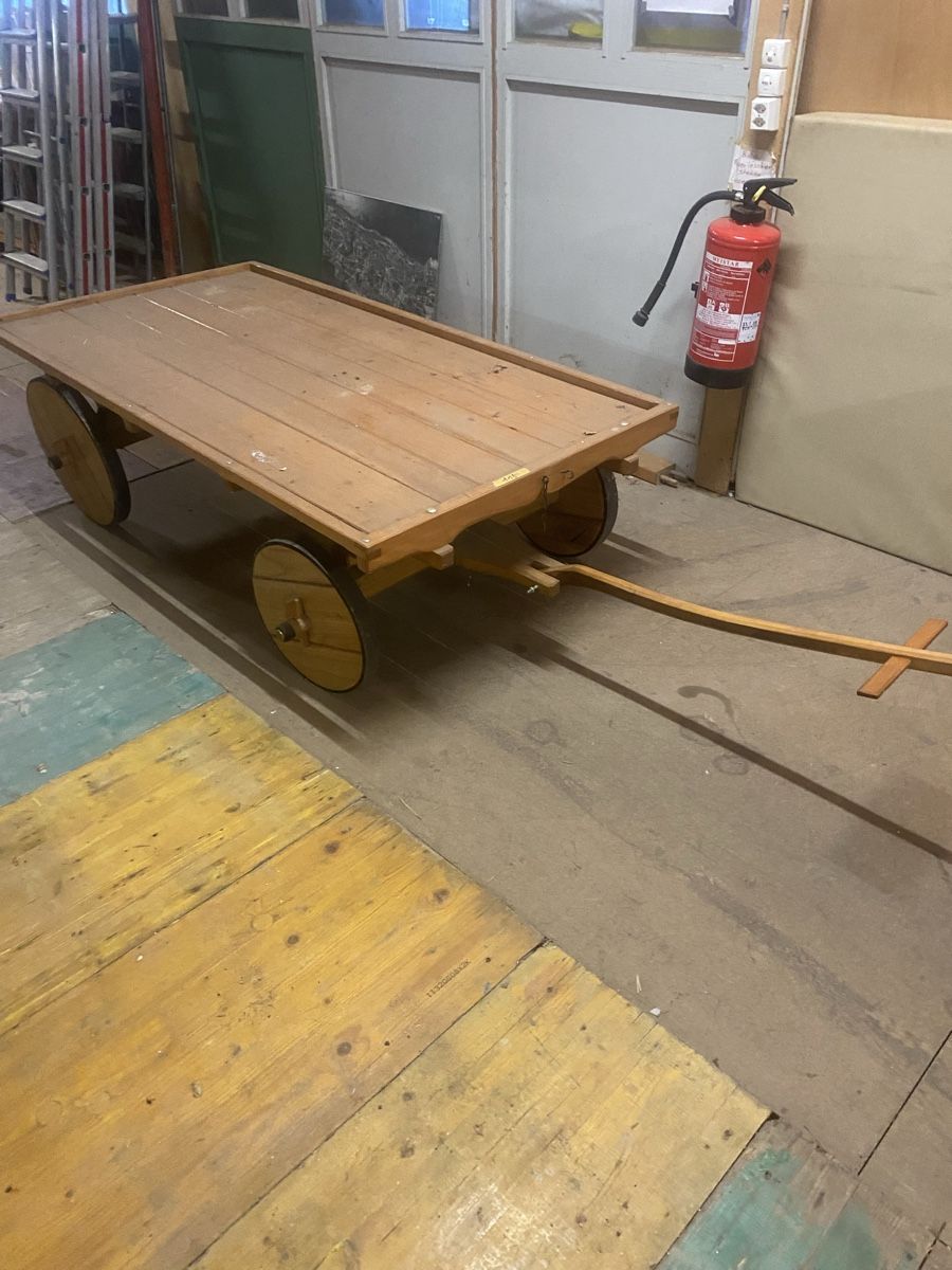 Brouettes: Holzwagen Leiterwagen – D'occasion à Menzingen par Edelmuni7