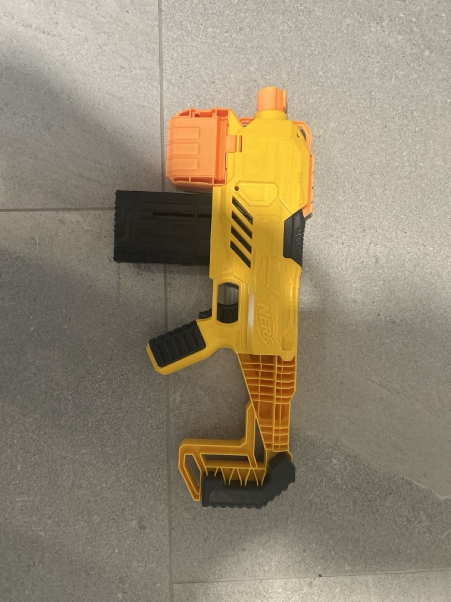 Nerf Giocattoli: Nerf gun mit magazin und akku – Usato da Fahrwangen venduto da qtechx 1
