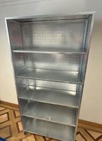 Metallregal auf Rollen 186x90x38 cm – Industrie / Ladenbau