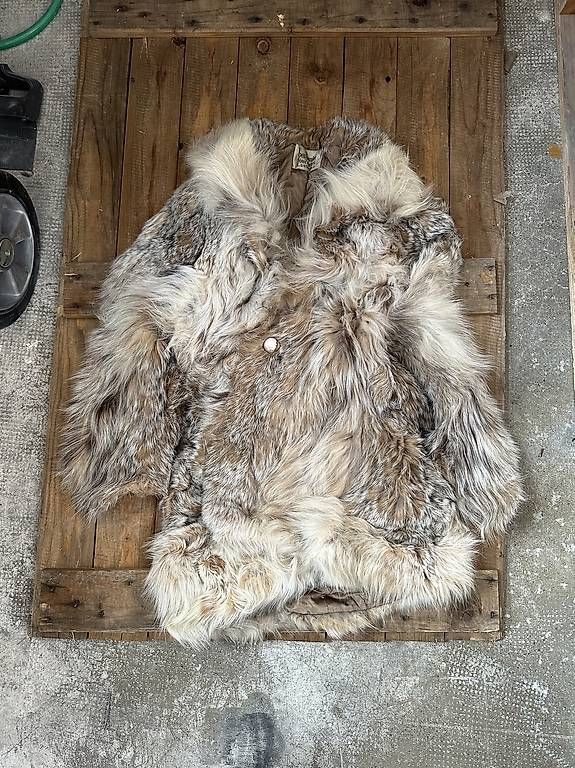 Giacche: Lot de fourrure vintage YSL – Usato da Suen (St-Martin) venduto da kim_5vjt
