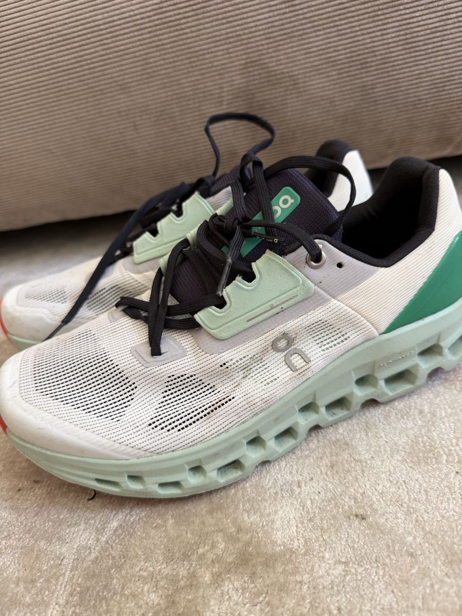 On Herrenschuhe: On Cloudstratus Gr. 42.5 – Gebraucht aus Bern von Laufsport3000 3