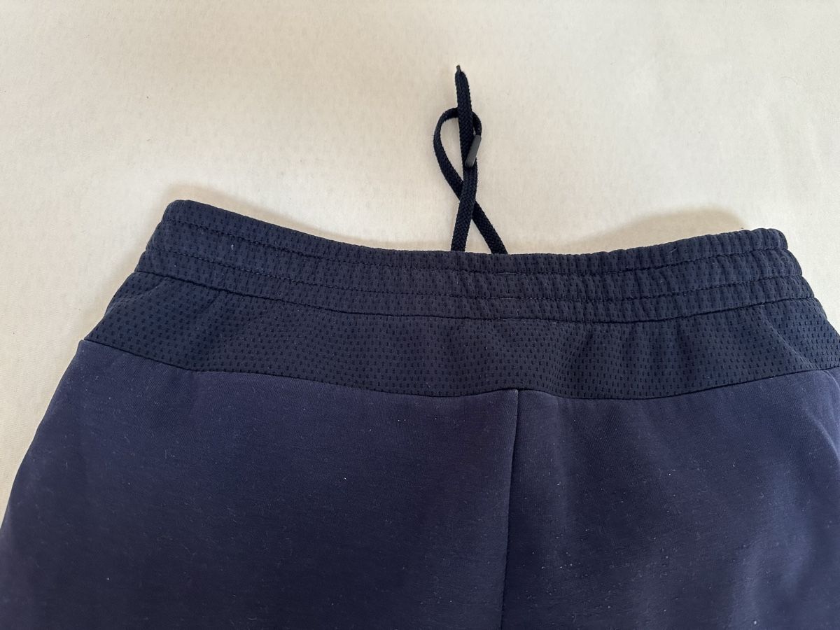 Lacoste Pantaloni: Lacoste hose G M/S – Usato da Maienfeld venduto da tobeyl2020 3