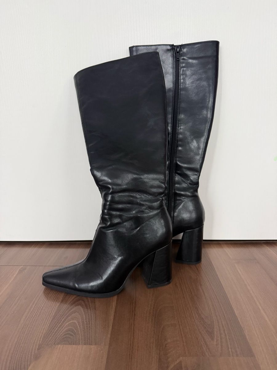 Bershka Scarpe da donna: Bershka Boots – Usato da Herisau venduto da deb_5qfc