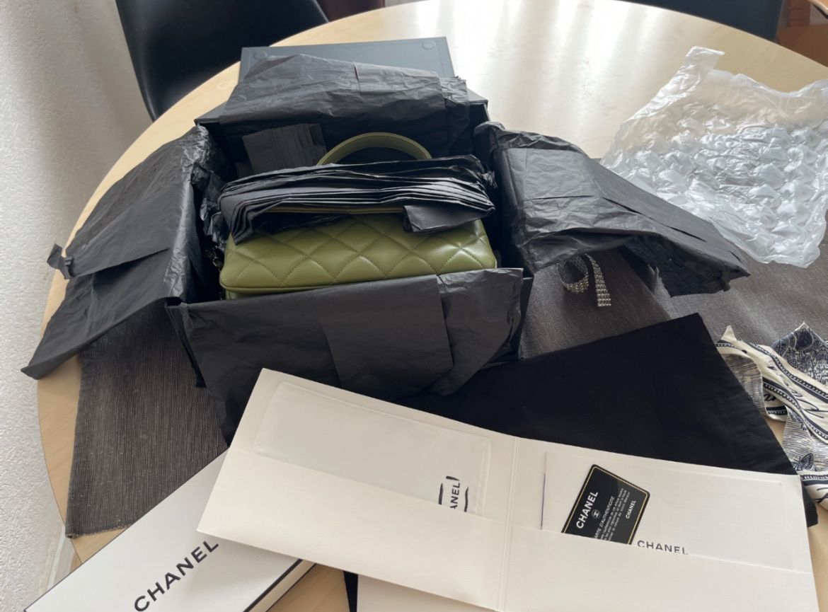 Chanel Taschen für Damen: Chanel Top Handle Flap Bag - Olive Green Quilted 53 – Gebraucht aus Gebenstorf von AA2015 7