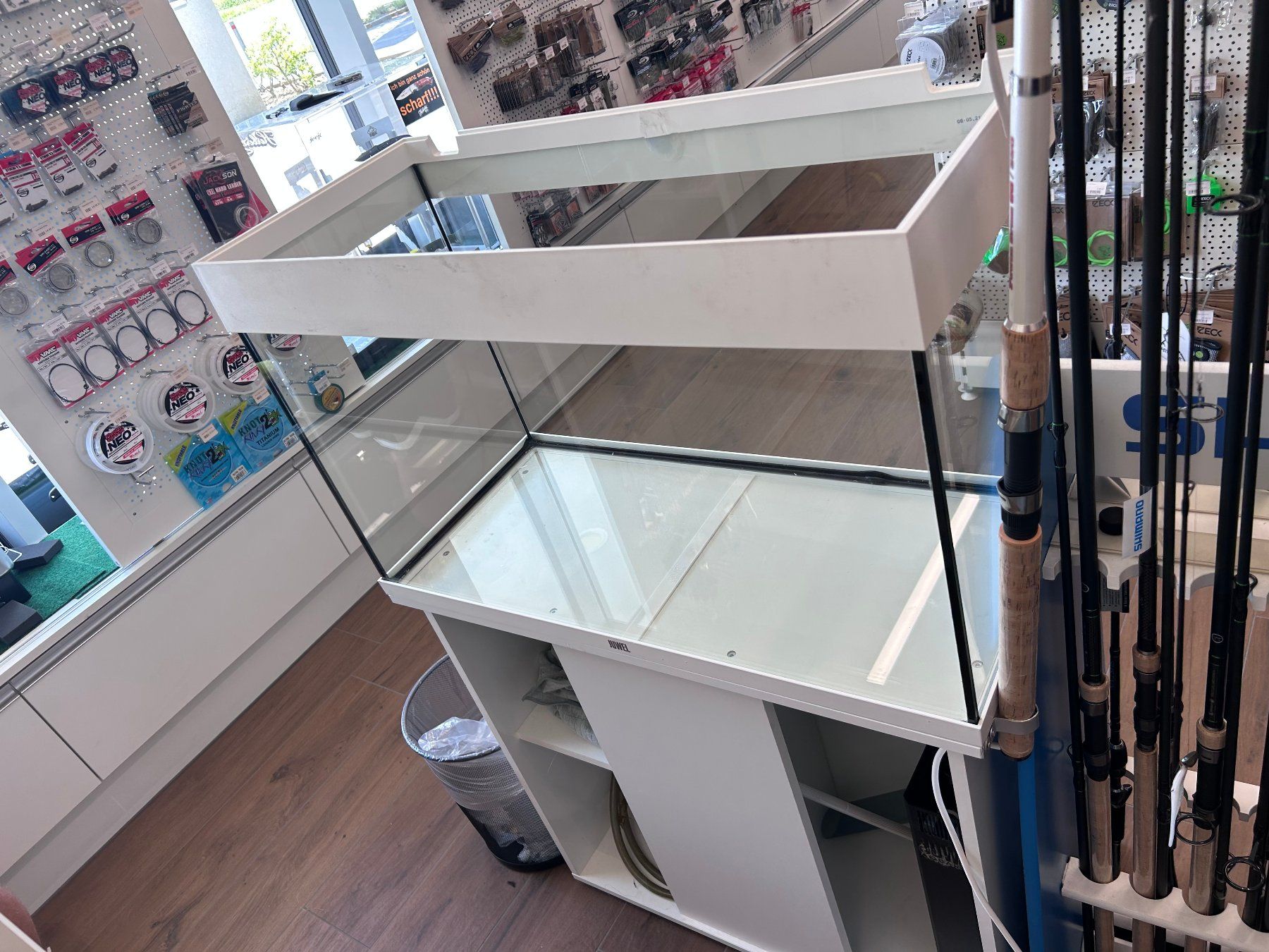 Acquari: JUWEL Aquarium inkl. Unterschrank – Usato da Sursee venduto da inf_g78c 2