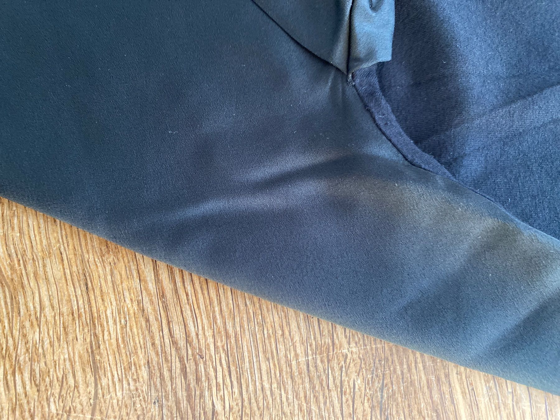 Vila T-shirt: VILA T-SHIRT GR.36/S Schwarz / vorne chic / hinten Basic – Usato da Frauenfeld venduto da Boldi46 3