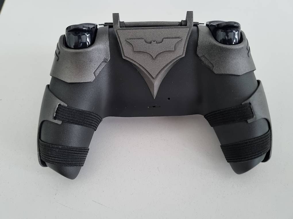 Sony Controller: PS5 Controller Dark Knight ***LIMITIERT 40 Stück weltweit*** – Nuovo (secondo la descrizione) da Kirchdorf AG venduto da raffi_sidi 1