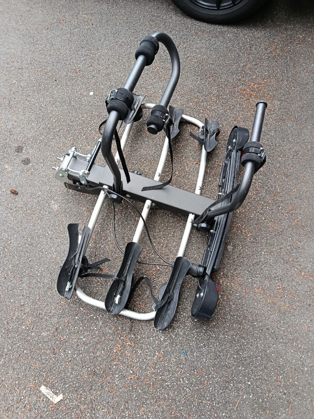 Supporti per biciclette: Fahrradträger  – Usato da Studen BE venduto da K.M.L17
