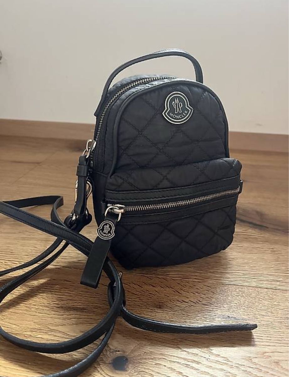 Moncler Borse da donna: Moncler Umhängetasche – Usato da Pfäffikon ZH venduto da Carmen_hcd
