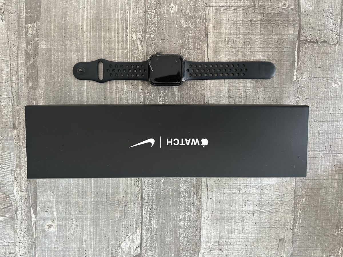 Apple Smartwatch: Apple watch série 5 x nike – Gebraucht aus Fribourg von Arthur_4
