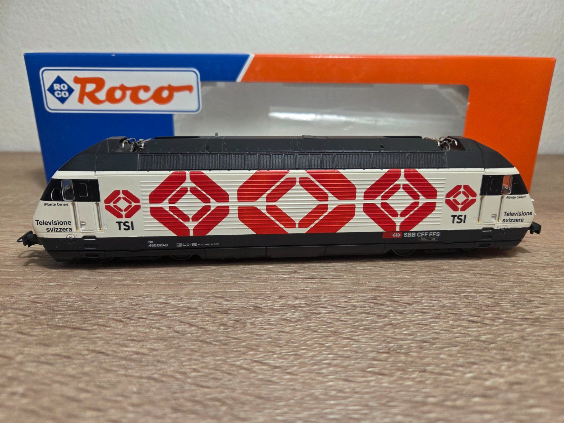 Roco Modellini di ferrovie: Roco 63515 E-Lok Re 460 TSI SBB H0 – Usato da St-Aubin-Sauges venduto da Lo_Go