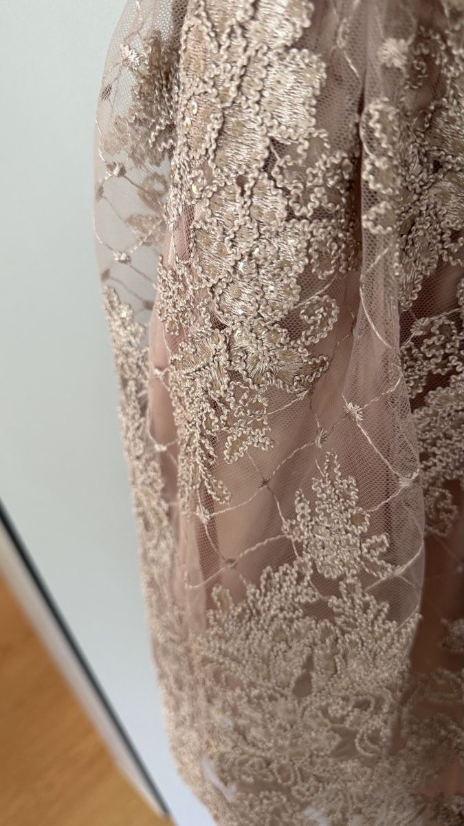 Krüger Vestiti: Dirndl Krüger Madl Grösse 38, hellgrau mit Spitze – Usato da Mettmenstetten venduto da Sunsethunter04 5