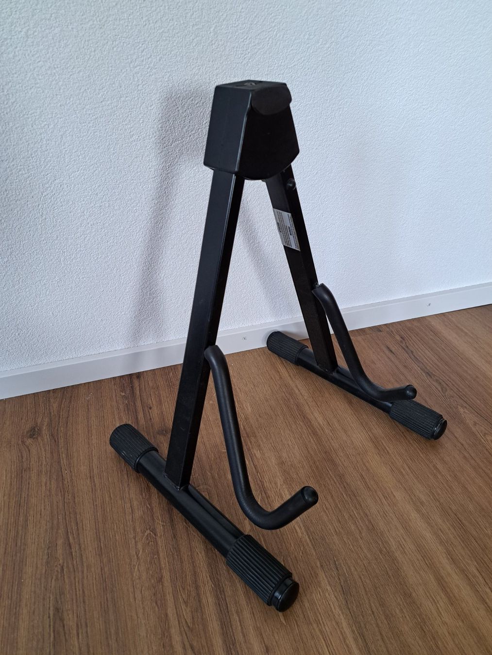 Strumenti musicali: E-Bass mit Ständer & Bag – Usato da Au SG venduto da tigergehtsurfen 9