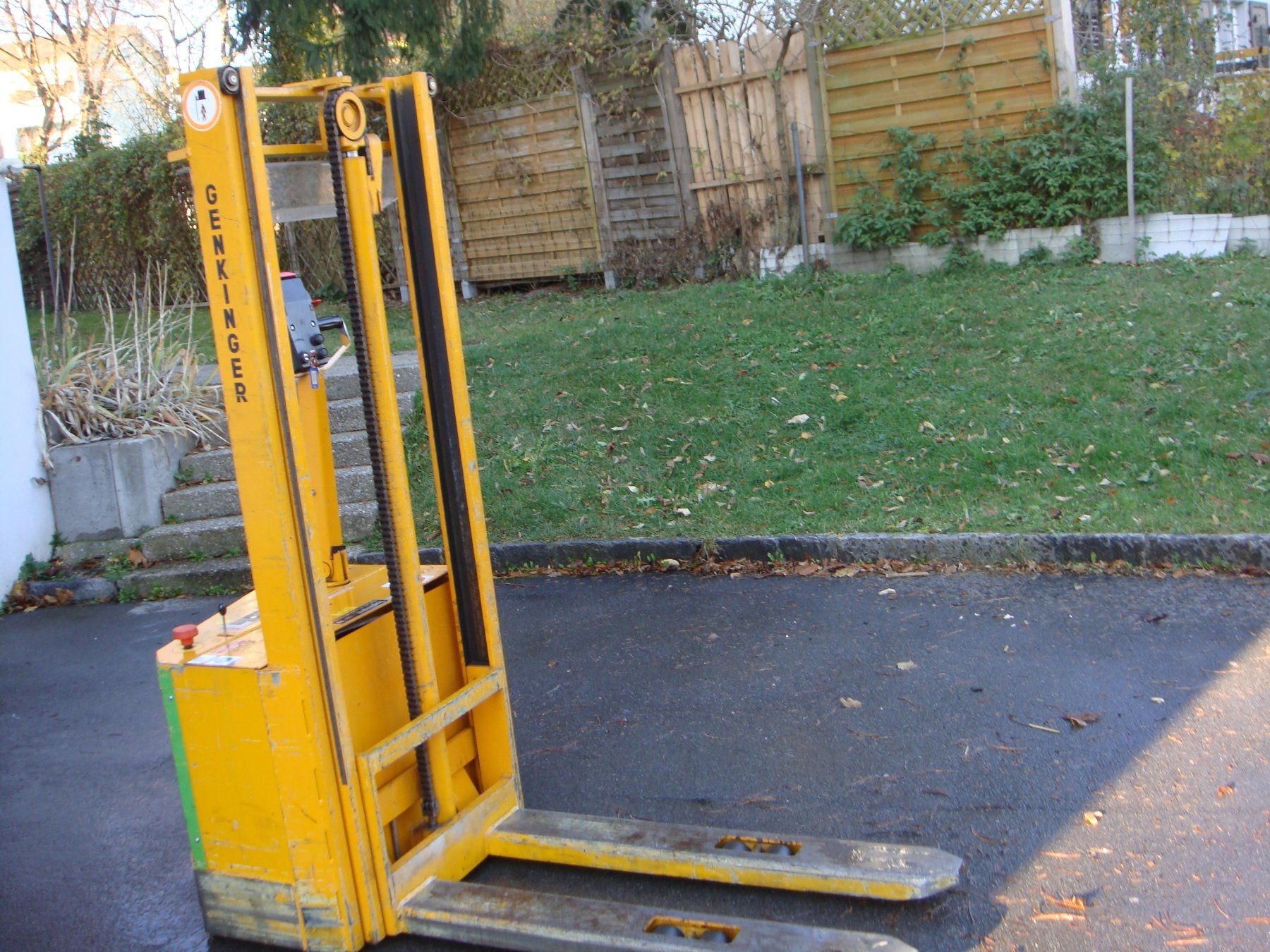 Carrelli elevatori e a forche: Elektro-Deichselstapler / Elektro-Hochhubstapler – Usato da Wetzikon ZH venduto da Nenuco88 1