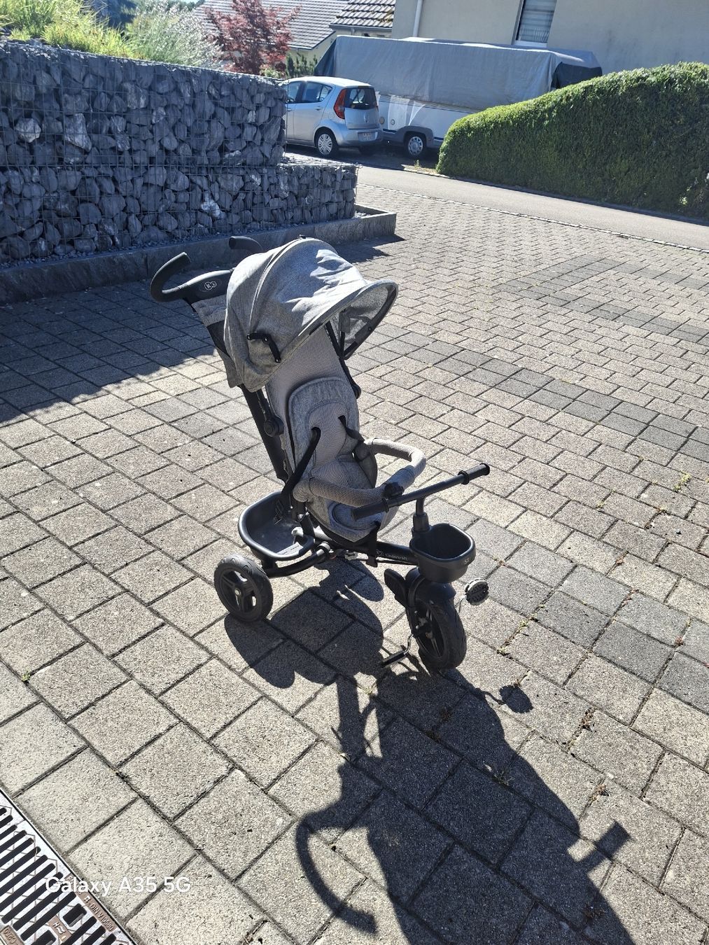 Carrozzine: Dreirad Kinderwagen grau gutem Zustand – Usato da Warth venduto da sha_mx2f