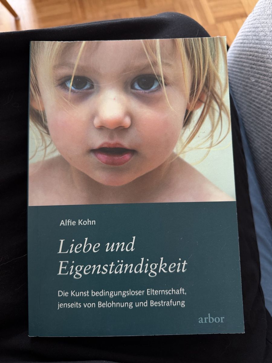 Libri: Liebe und Eigenständigkeit-Bedingungslose Elternschaft – Usato da Aarau venduto da Tam6