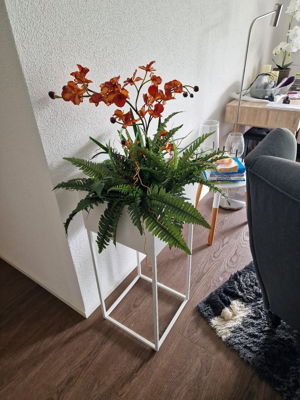 Piante & sementi: Orchidee mit Farn, künstlich mit Blumenständer – Usato da steinhausen venduto da eiche09