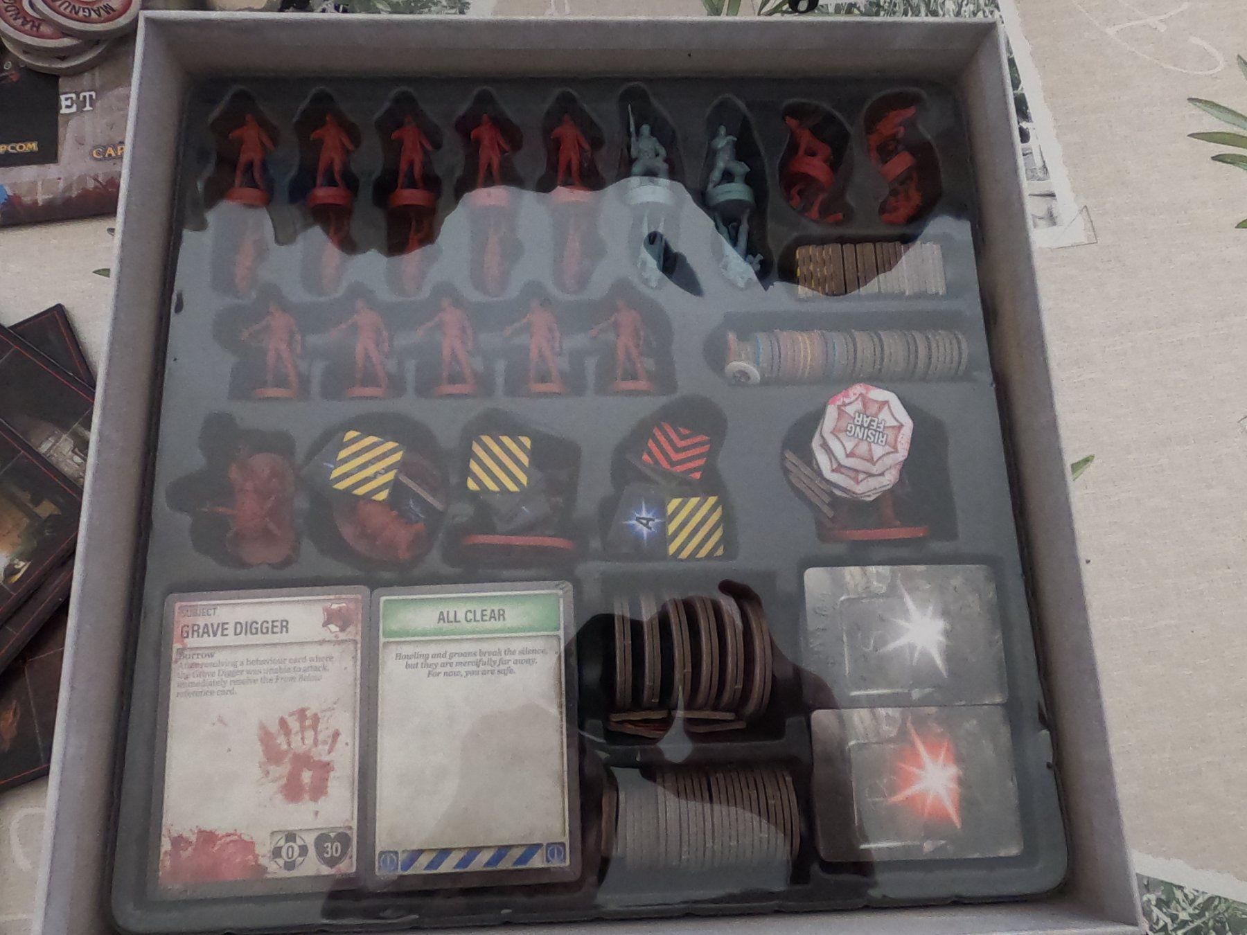 Spiele: Resident Evil 3 The Board Game Set – Gebraucht aus Zürich von rob_sq8s 9
