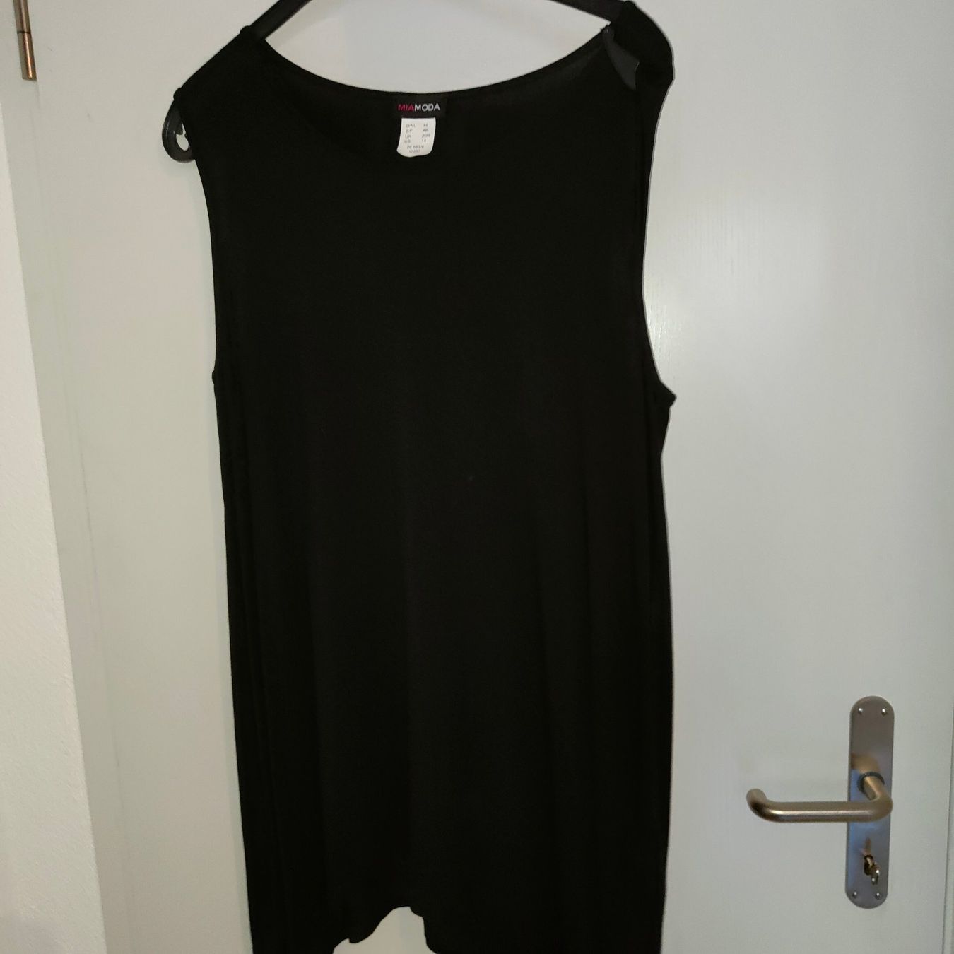 Top: Mia Moda Long Top Gr. 46 schwarz  Fr. 21.- – Nuovo e nell'imballaggio originale da Lohn SH venduto da flyerc9