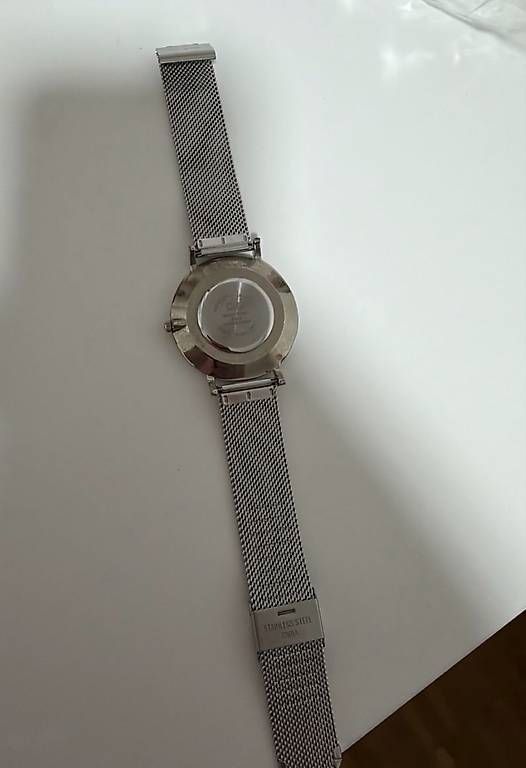 Montres: Quartz Uhr – D'occasion à Amriswil par Berii93 1