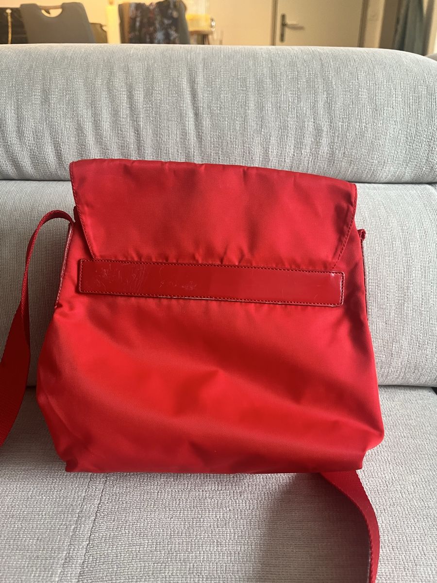 Prada Borse da donna: Red PRADA tessuto messenger bag (Original) – Usato da Niederlenz venduto da luxe_1968 1