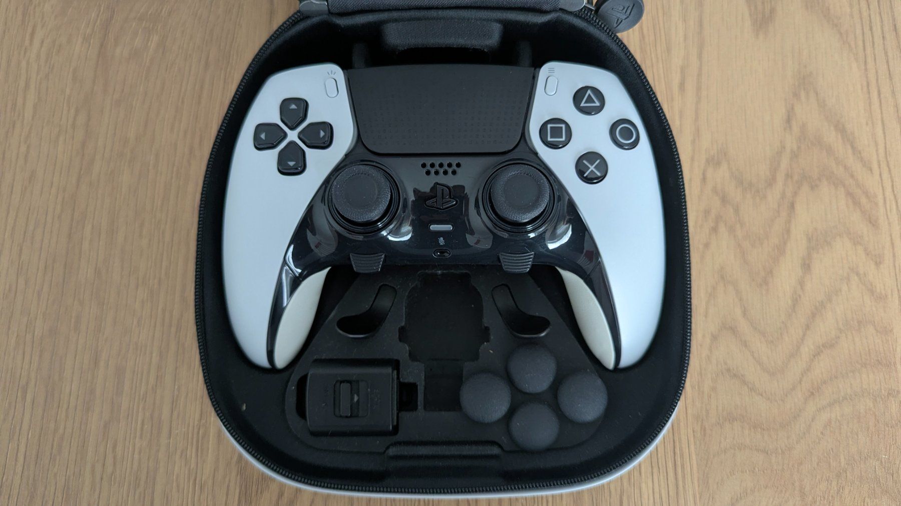Sony Controller: PS5 DualSense Edge Controller inkl. Original-Hülle & Zubehör – Usato da Wettingen venduto da miguel.mca 1