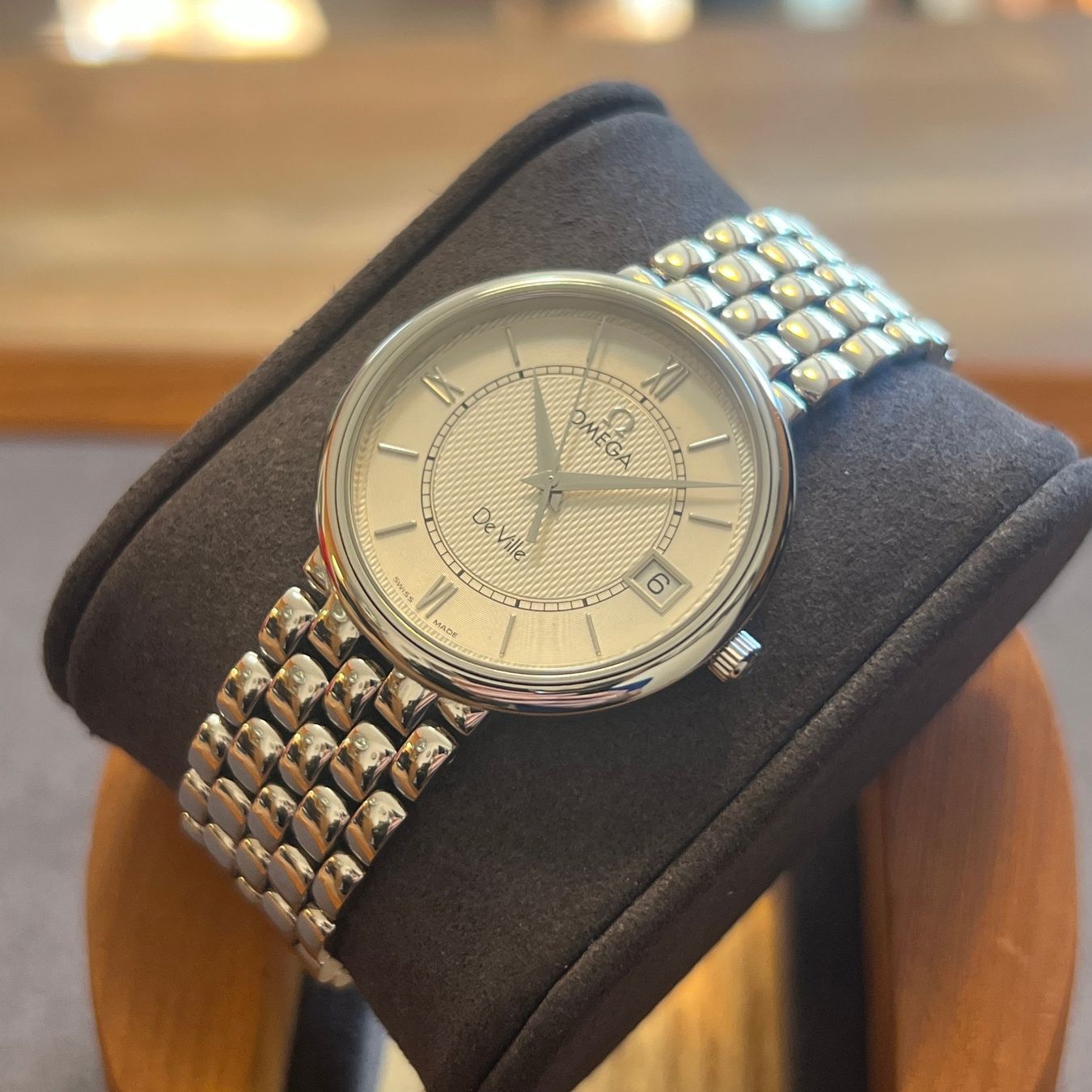 Omega Uhren: Omega De ville Silver Dial Quartz 396.2532 – Gebraucht aus Carouge GE von Watchaser 8