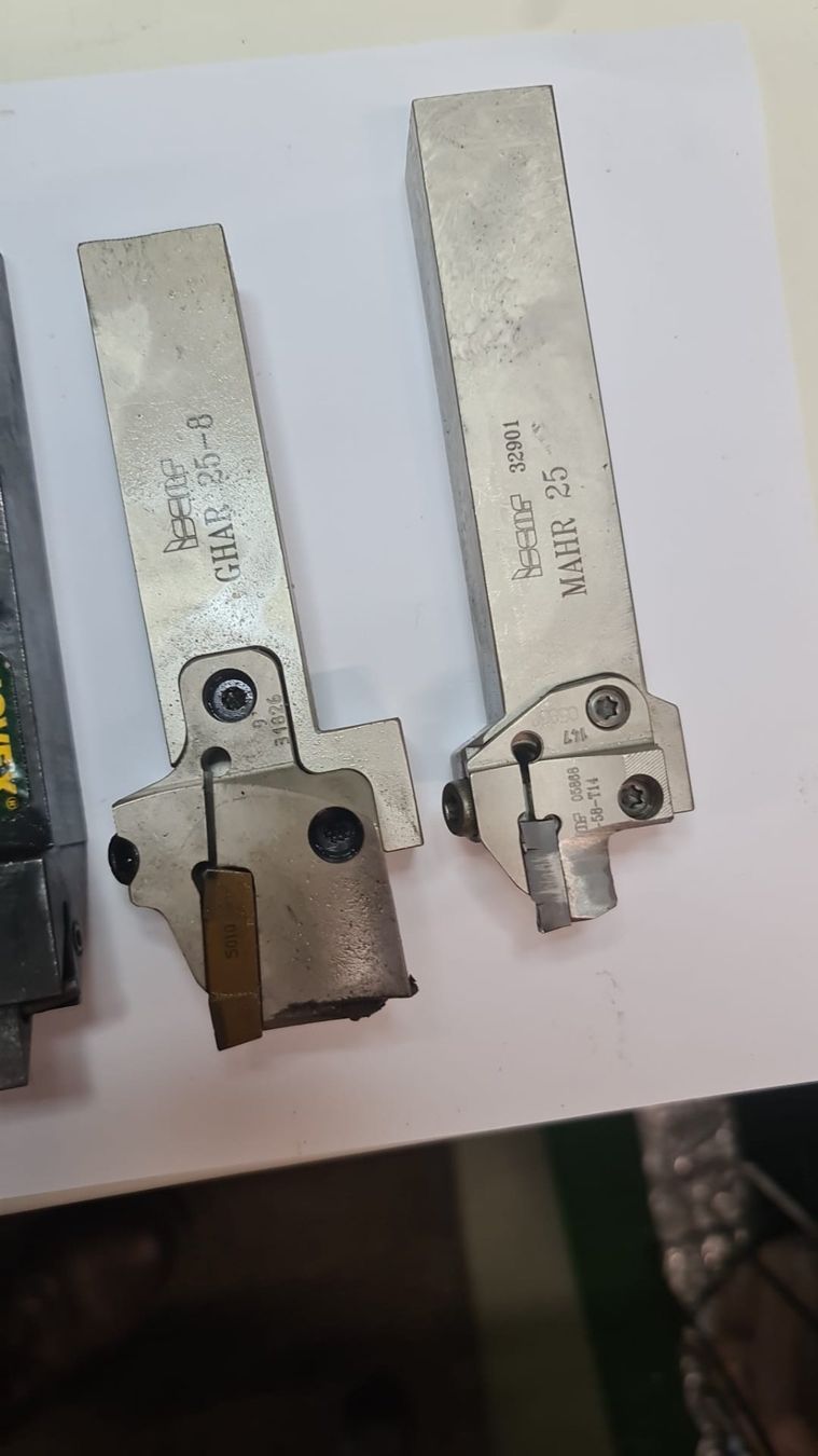 Tutti gli attrezzi: Drehstahl, Wendeplattenhalter – Usato da Egerkingen venduto da ogi3131 2