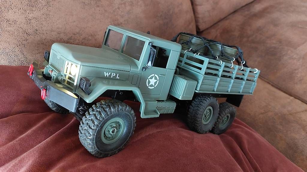 Modellismo RC: RC US Army Crawler 6x6 1:16 – Usato da Seedorf BE venduto da Frinlin