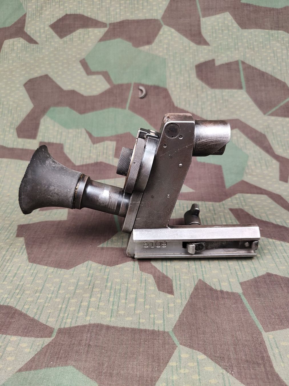 Schweizer Armee Armi bianche: Zielfernrohr zu MG11 mit Tragetasche – Usato da Bauma venduto da SwissMilitaria 8