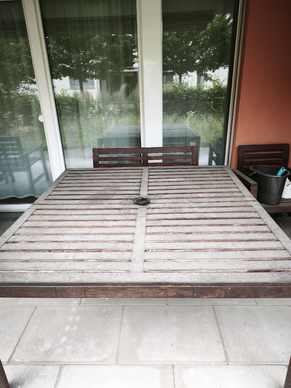 Set de table et chaises: Schöne Terrassenmöbel  – D'occasion à Oftringen par Siham___ 3