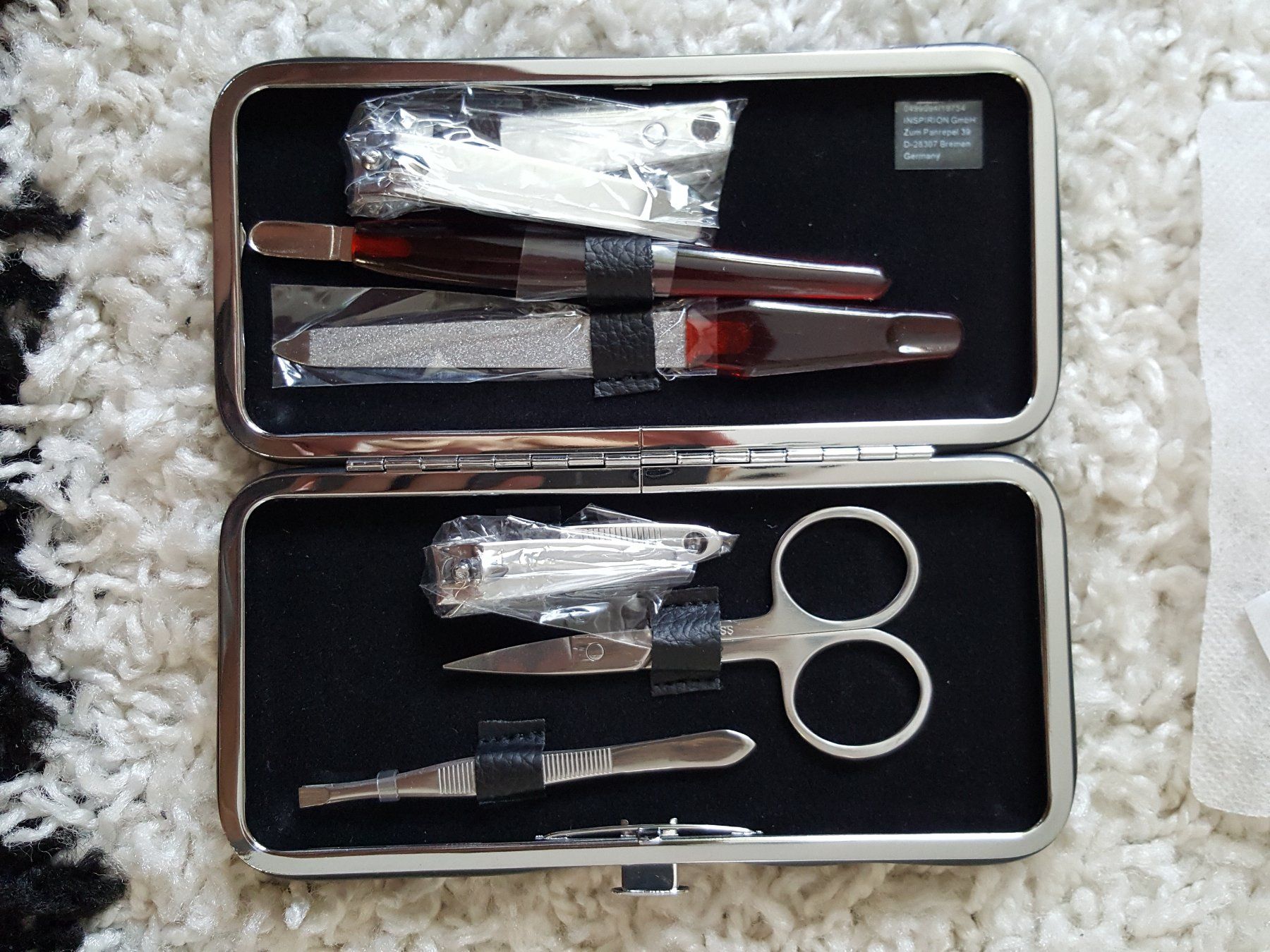 Unghie finte: Maniküre Set schwarz mit Etui neu – Nuovo e nell'imballaggio originale da Widnau venduto da KleineHonigblume
