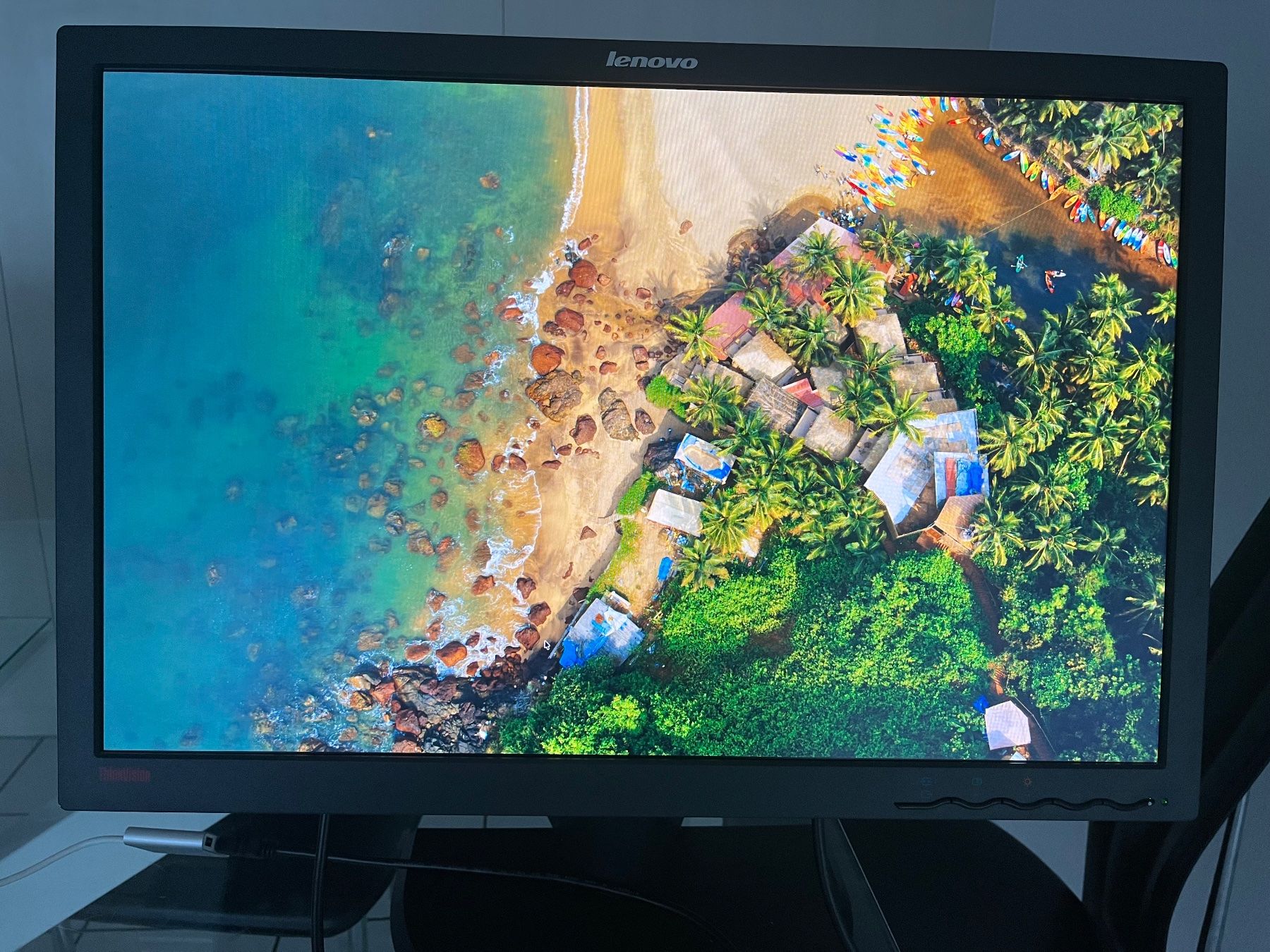 Monitore: Moniteur 24'' Lenovo ThinkVision LT2452pwC – Gebraucht aus Biel/Bienne von donzef