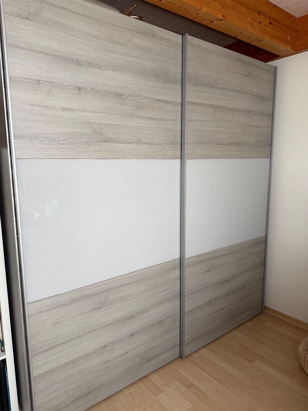 Armadi: Wunderschöner Schrank – Usato da Rupperswil venduto da Jolie5