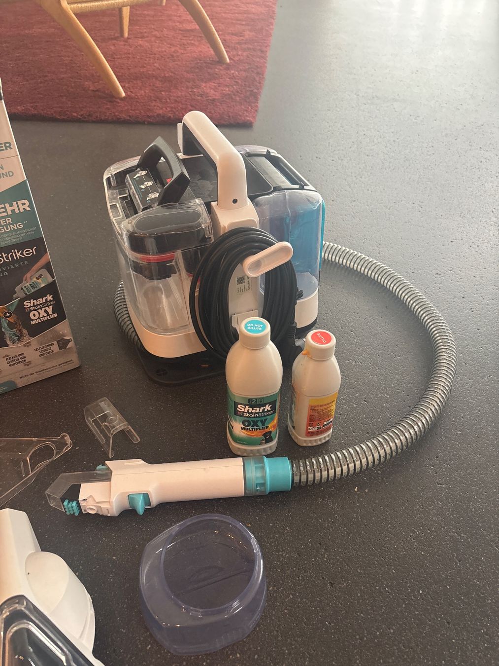 Aspirapolveri & Accessori: Shark - Flecken- und Geruchsentferner – Usato da Dietlikon venduto da sianti 2