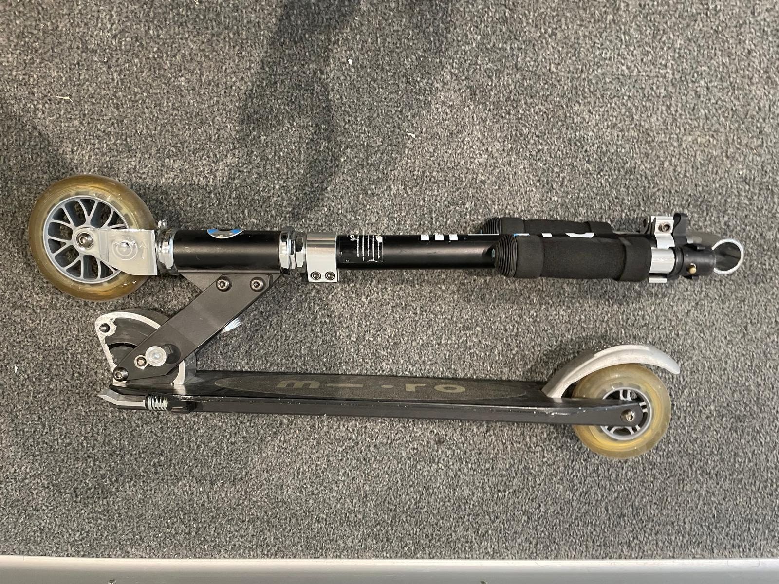 Micro Kickboard: Micro Scooter Schwarz/Silber,  klappbares Trottinett – Usato da Zürich venduto da Lia107 2