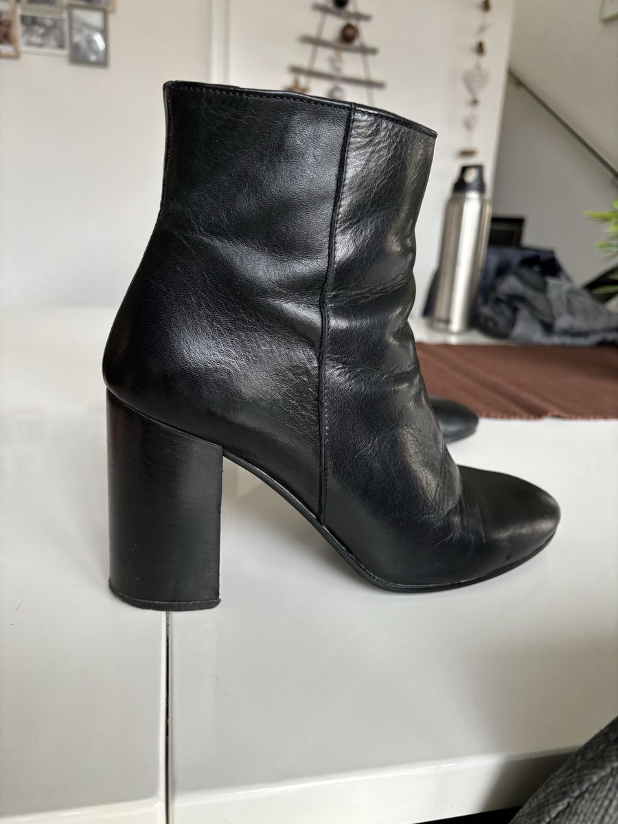 Scarpe da donna: Bottines à talon noire en cuir – Usato da Zürich venduto da mps_9cp7 4