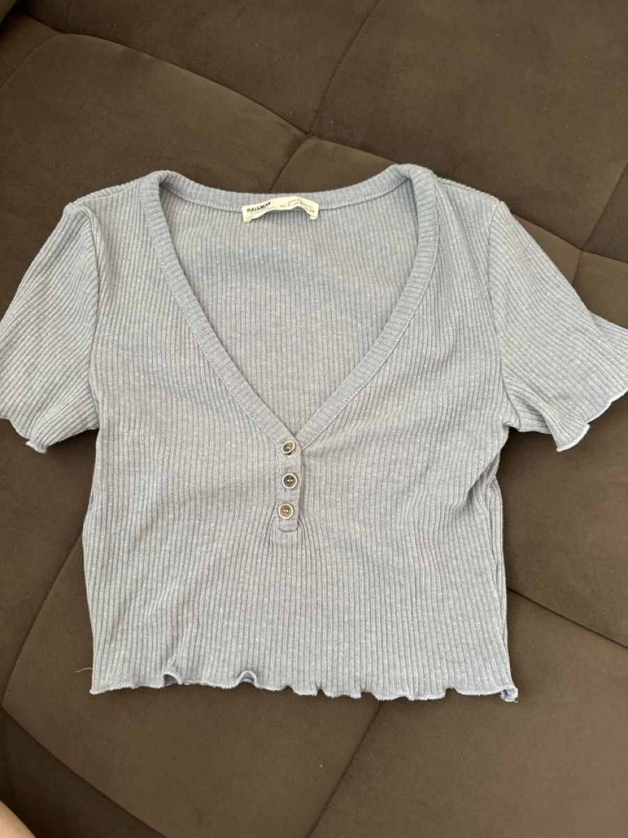 Pull&Bear T-Shirts: Pull & Bear Ripp-Shirt hellblau Grösse S  – Gebraucht aus Diepoldsau von Sonne14