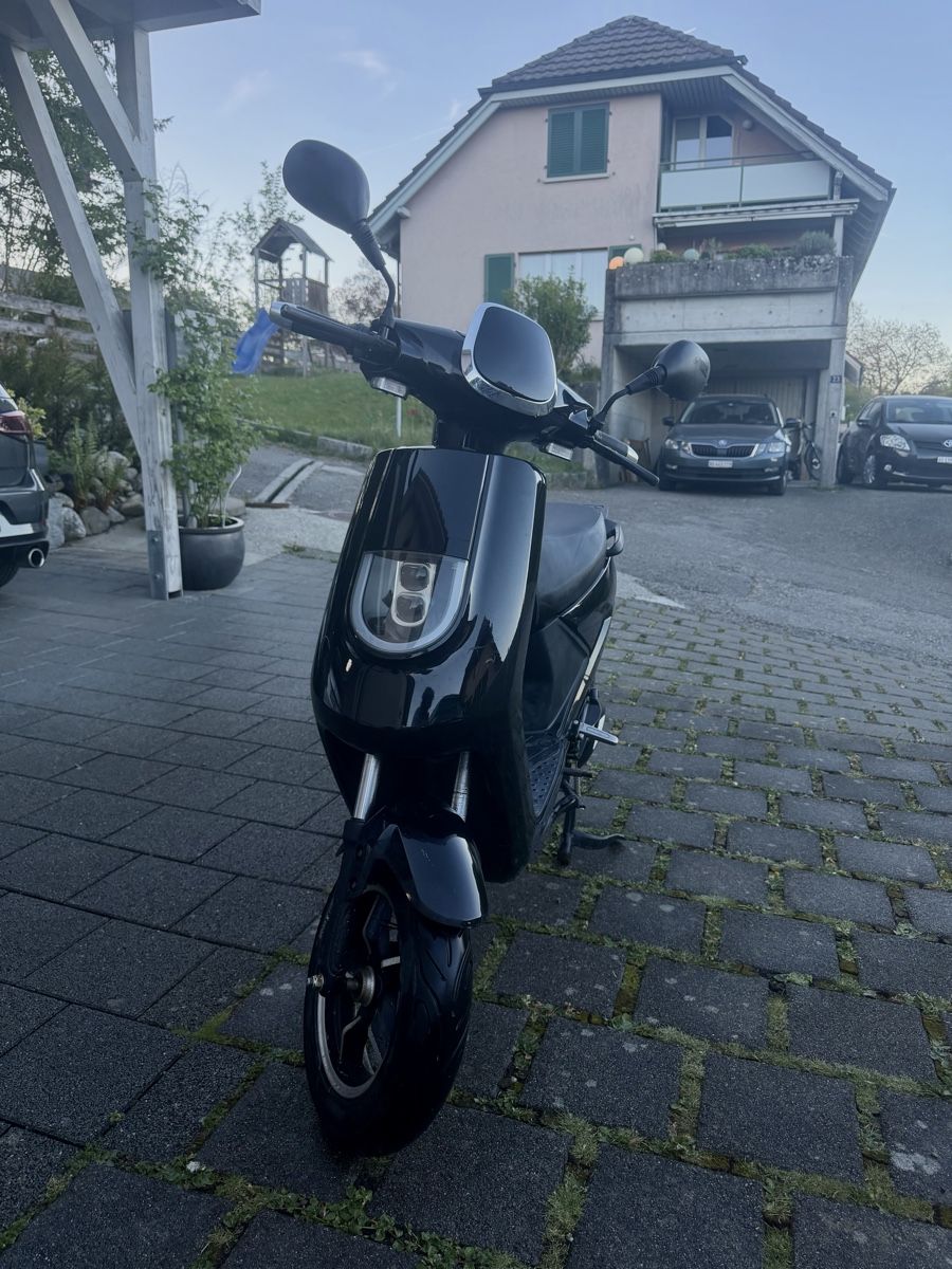 Elektromobile: Elektro Roller – Gebraucht aus Kölliken von eme_8r9d 1