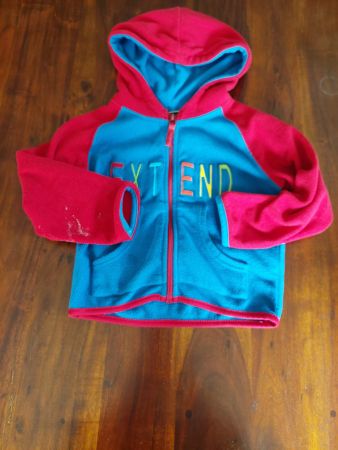 Extend Faserpelzli / Fleecejacke mit Mütze Grösse 104