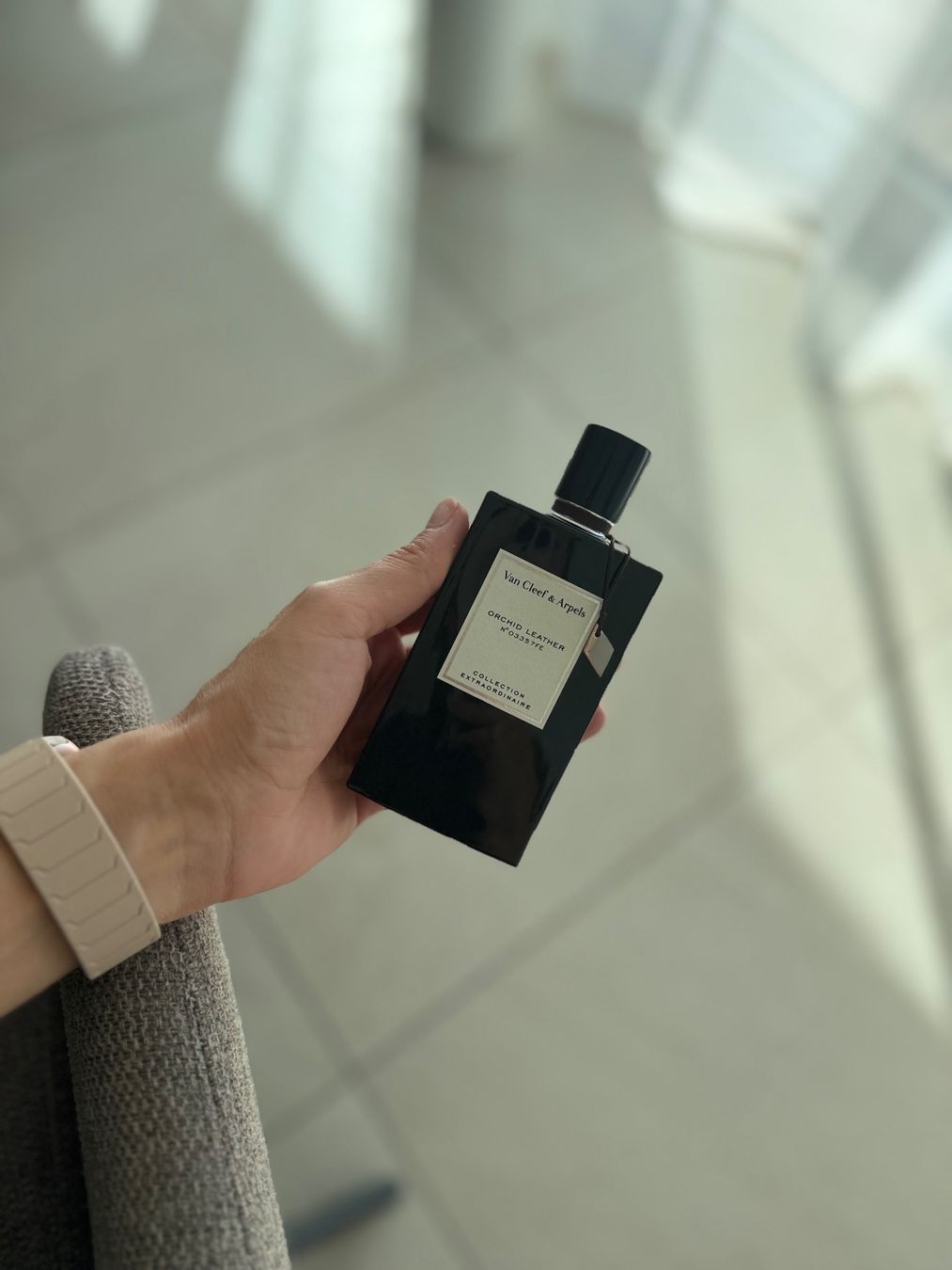 Van Cleef Parfums & Eau de Toilette: Orchid leather by Van Cleef & Arpels – D'occasion à Männedorf par fge_tt7h 1