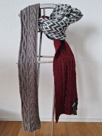 ZARA Strickschal, rot/grau/weiss mit Muster, L:320cm B:20cm